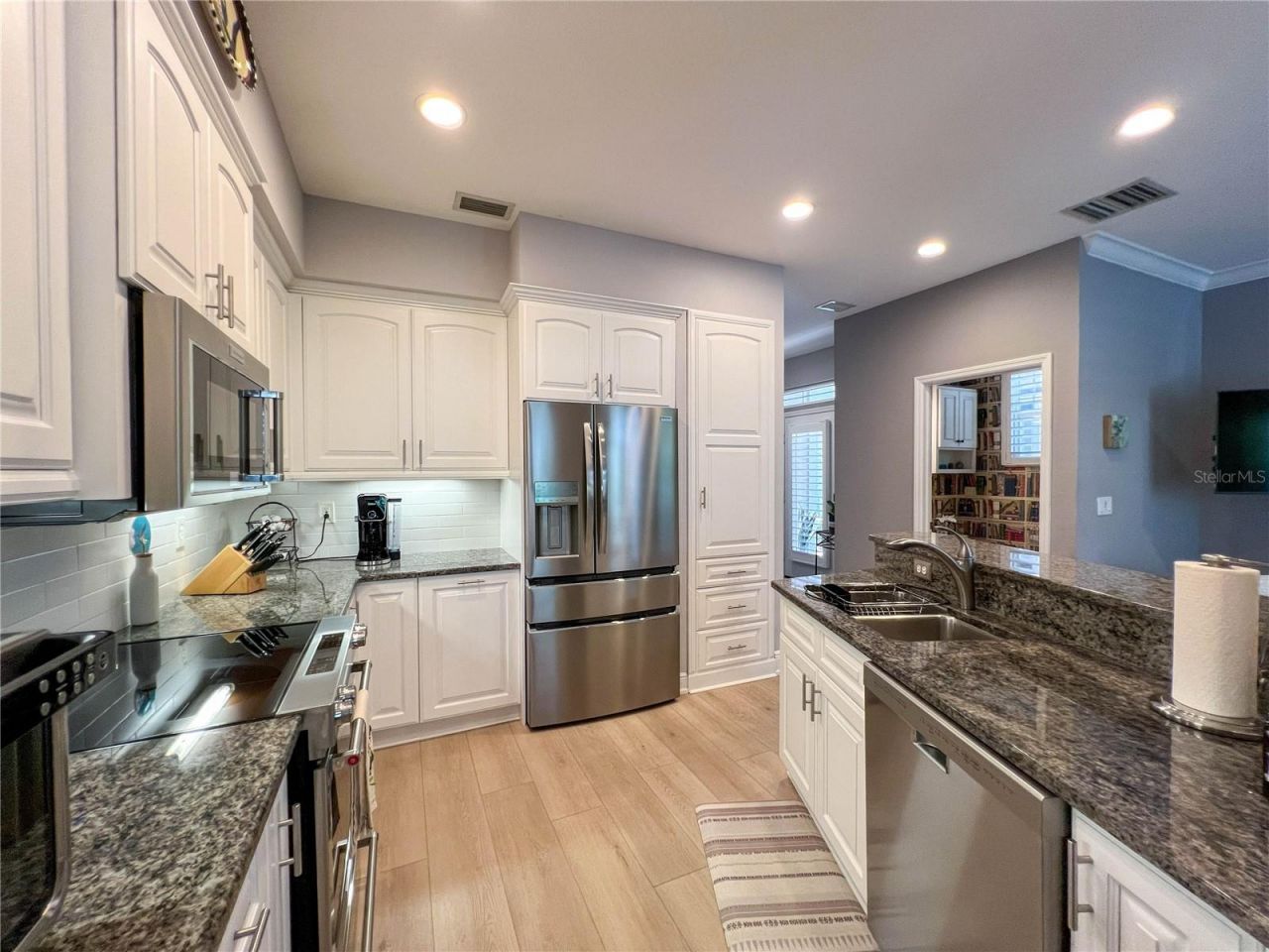 350 2nd Street N, Unit 8, Saint Petersburg, FL 33701 Photo