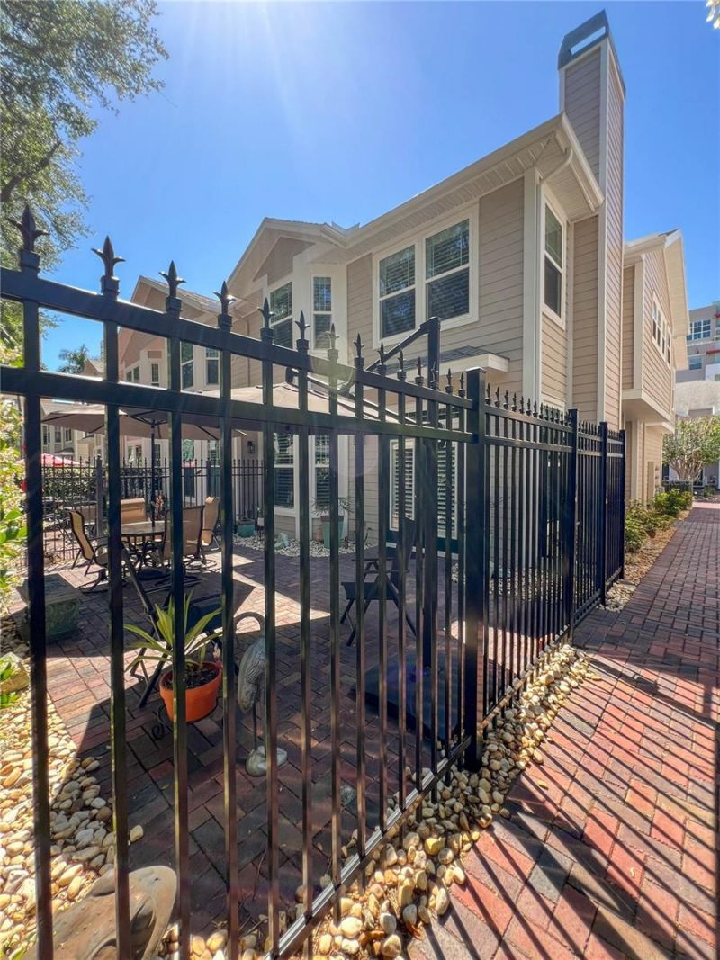 350 2nd Street N, Unit 8, Saint Petersburg, FL 33701 Photo