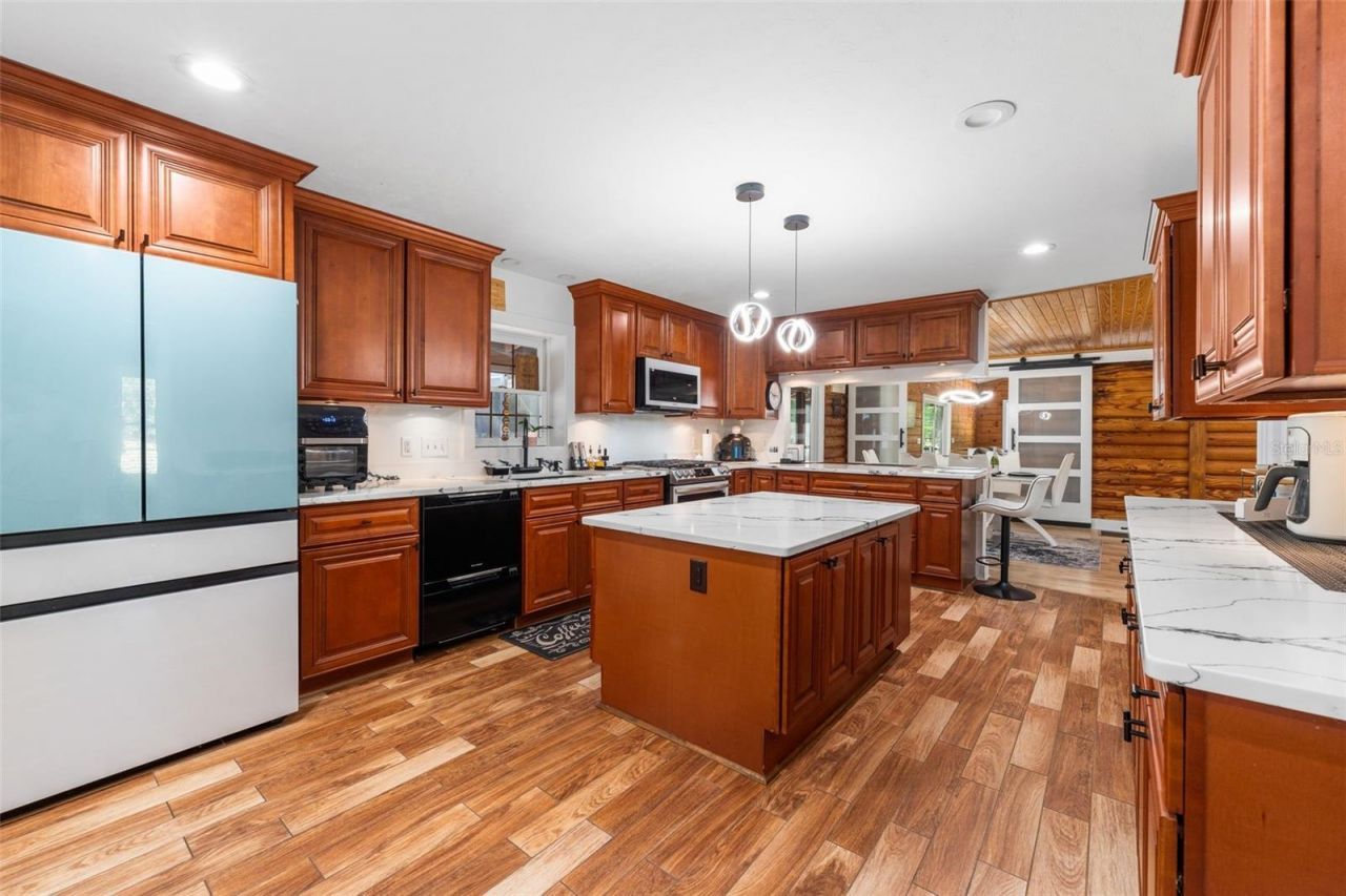 1114 SW 143rd Street , Newberry, FL 32669 Photo