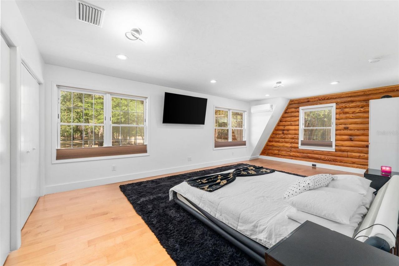 1114 SW 143rd Street , Newberry, FL 32669 Photo