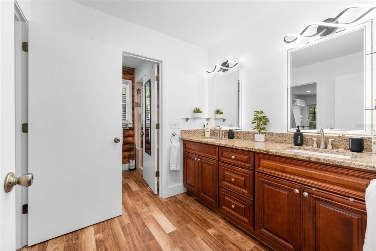 1114 SW 143rd Street , Newberry, FL 32669 Photo