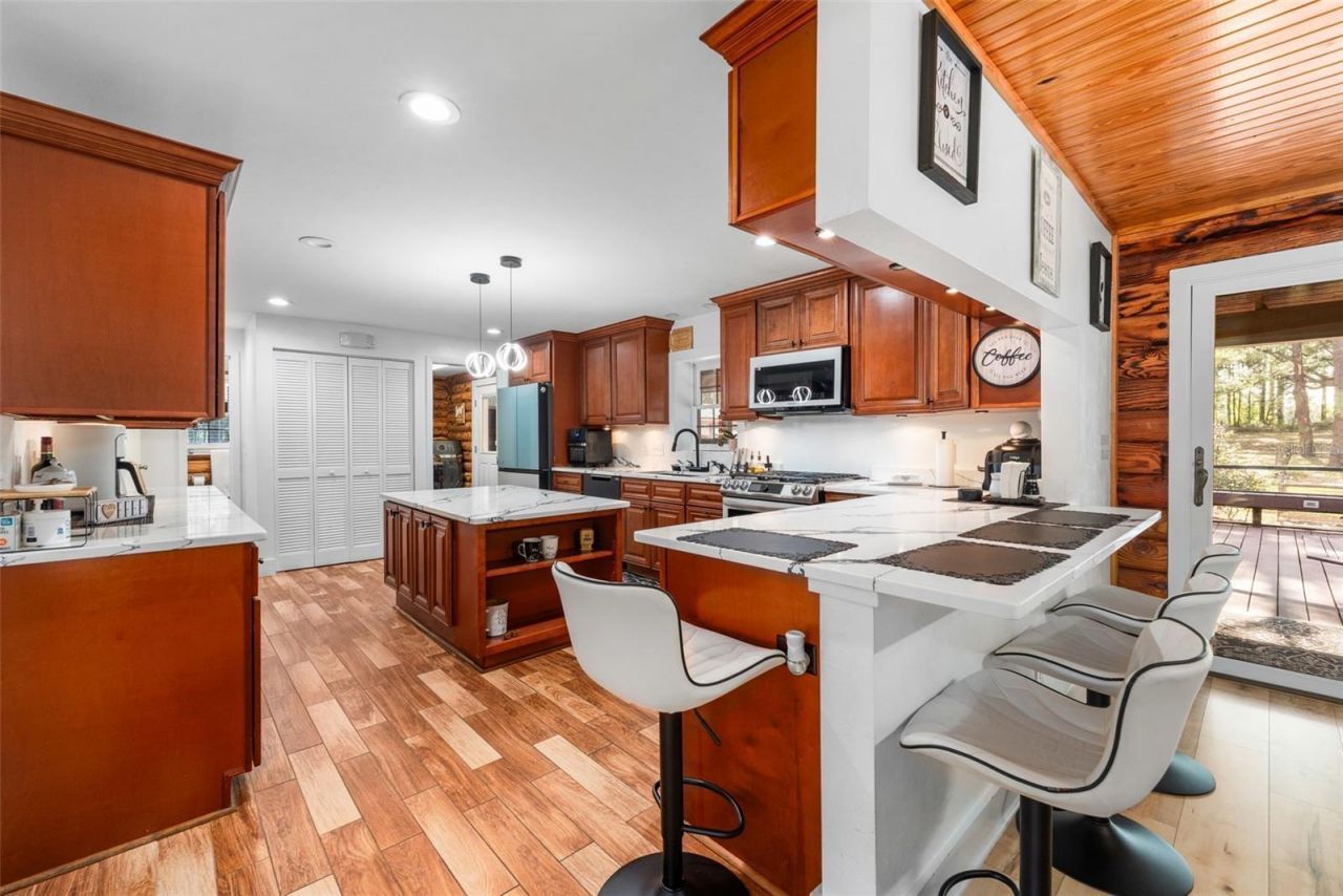 1114 SW 143rd Street , Newberry, FL 32669 Photo