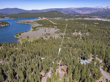 10902 Laurelwood Drive, Truckee, CA 96161 Photo