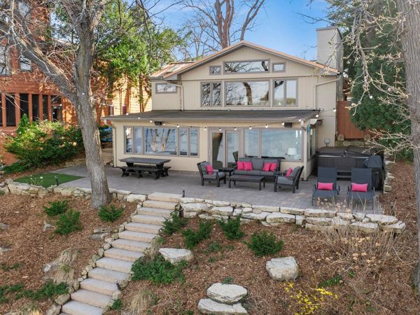 3090 Hamline Avenue N, Roseville, MN 55113