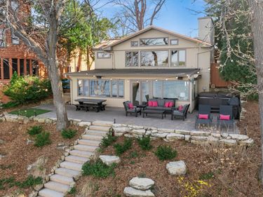 3090 Hamline Avenue N, Roseville, MN 55113