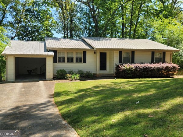 2212 Colonial Circle, Gainesville, GA 30501