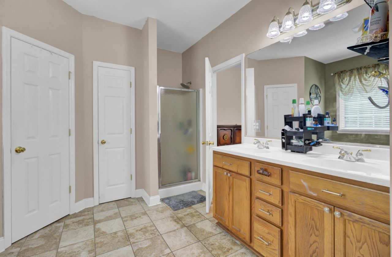 172 Cotillion Crescent Photo 23