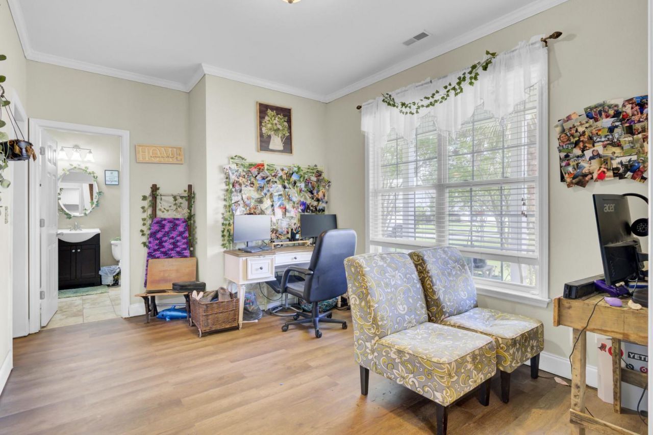 172 Cotillion Crescent Photo 29