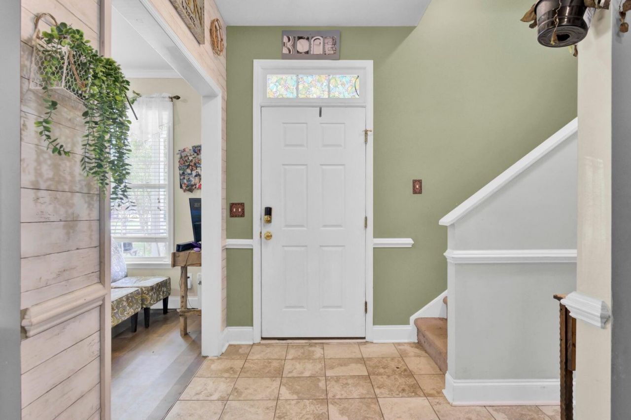 172 Cotillion Crescent Photo 35