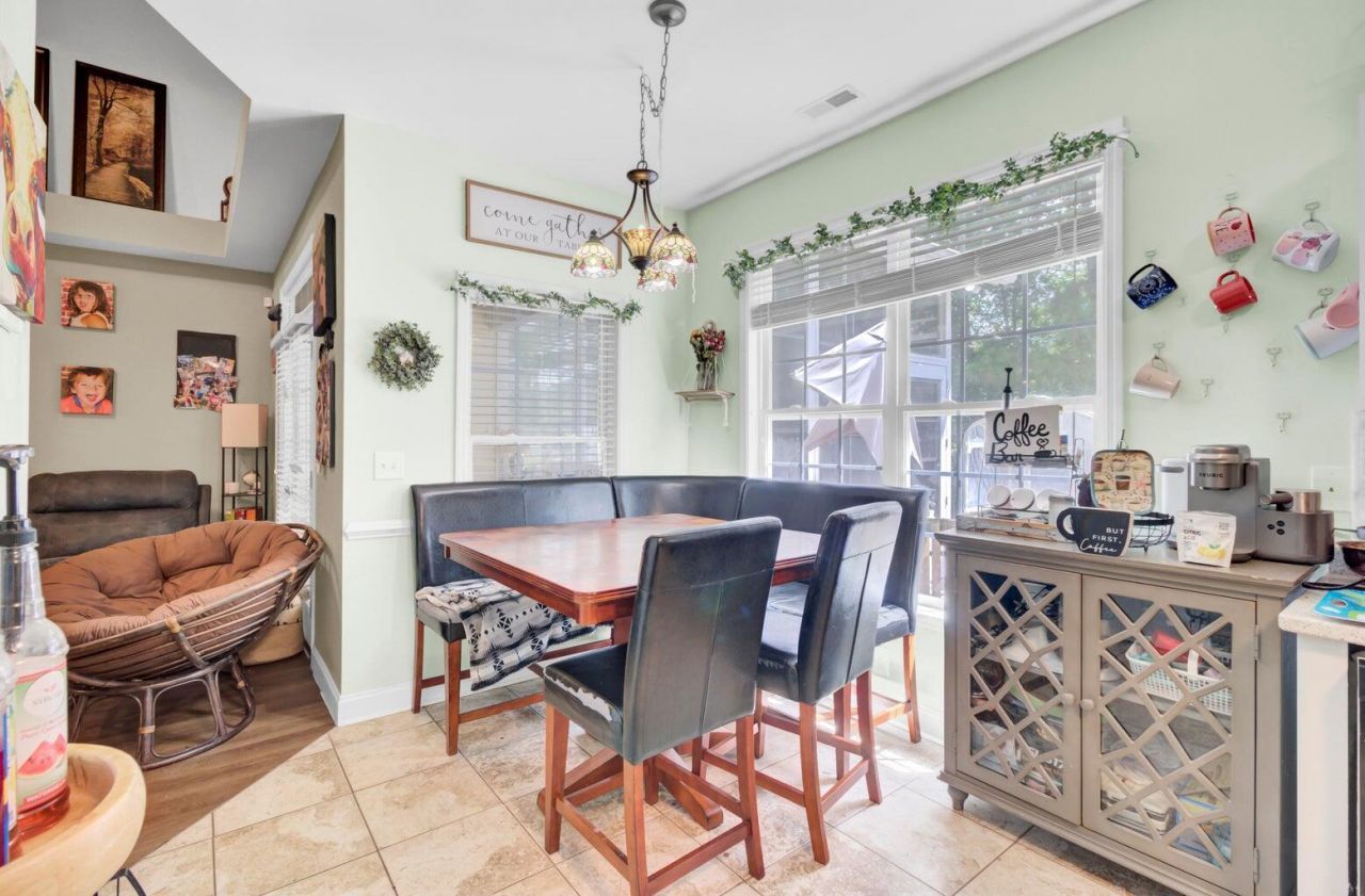 172 Cotillion Crescent Photo 36