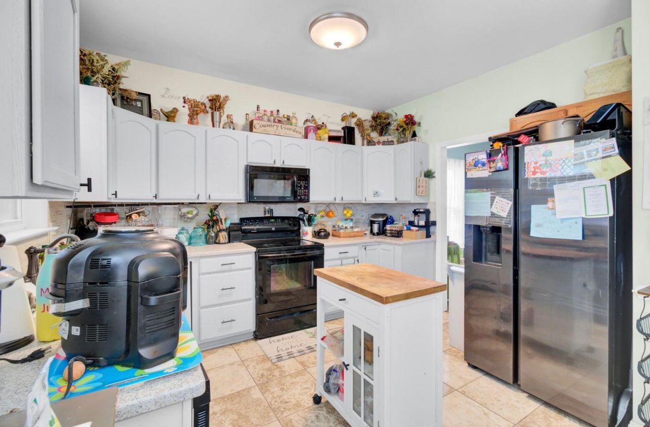 172 Cotillion Crescent Photo 6