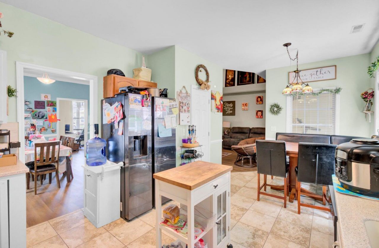 172 Cotillion Crescent Photo 9