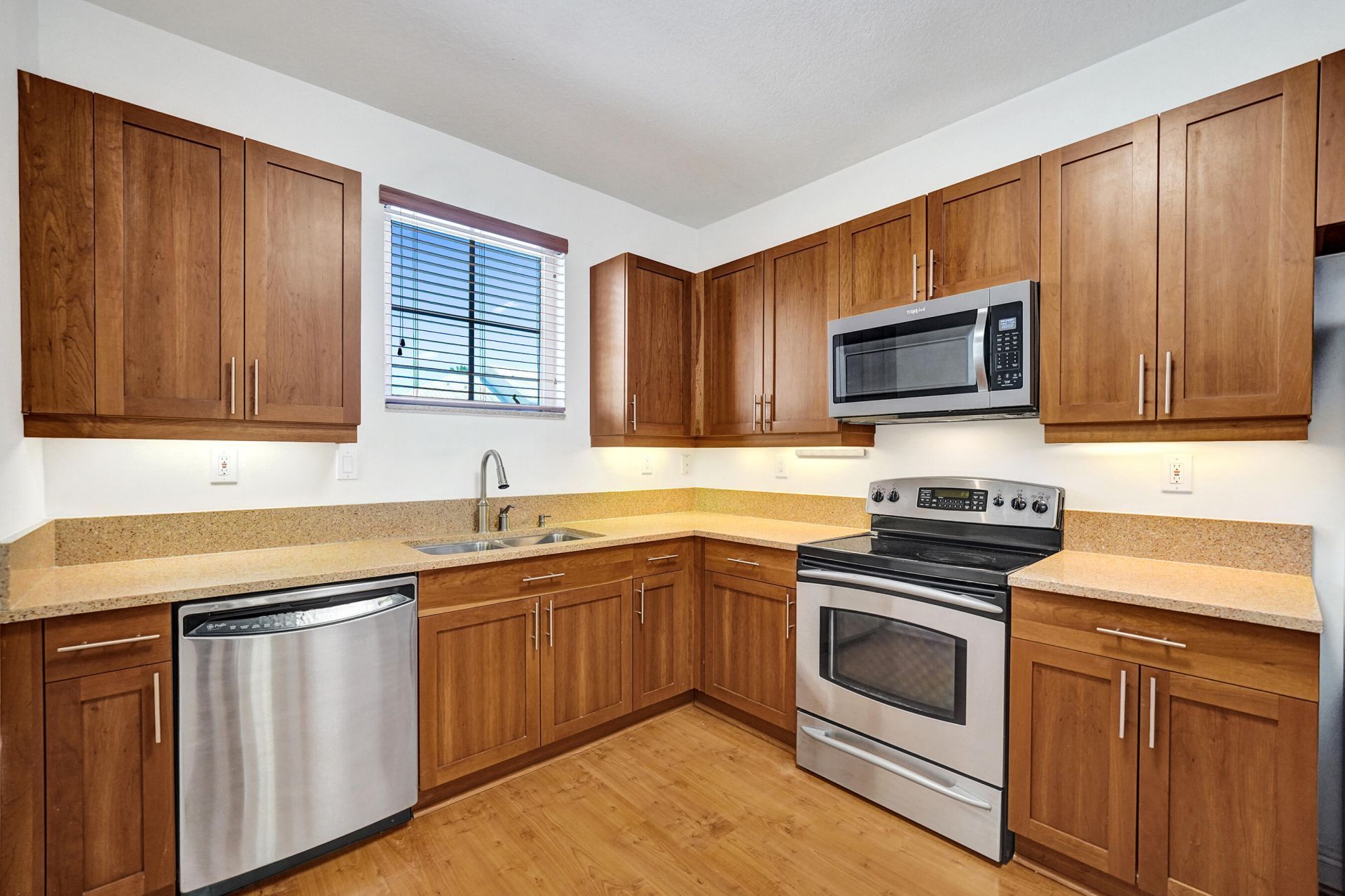 370 SW 14 Avenue, Fort Lauderdale, FL 33312 Photo