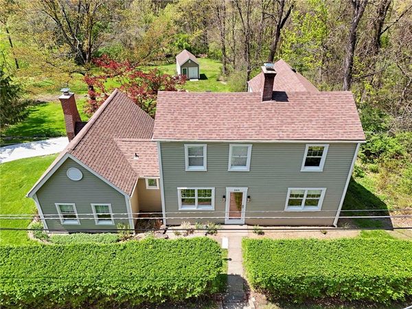 569 Dorseyville Rd , Pittsburgh, PA 15238