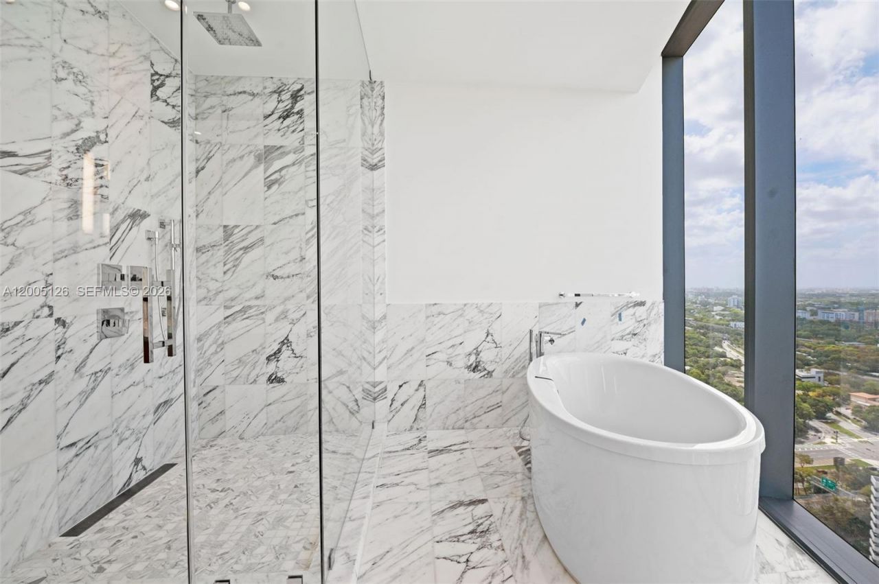 175 SE 25 Rd , Unit 2604, Miami, FL 33129 Photo