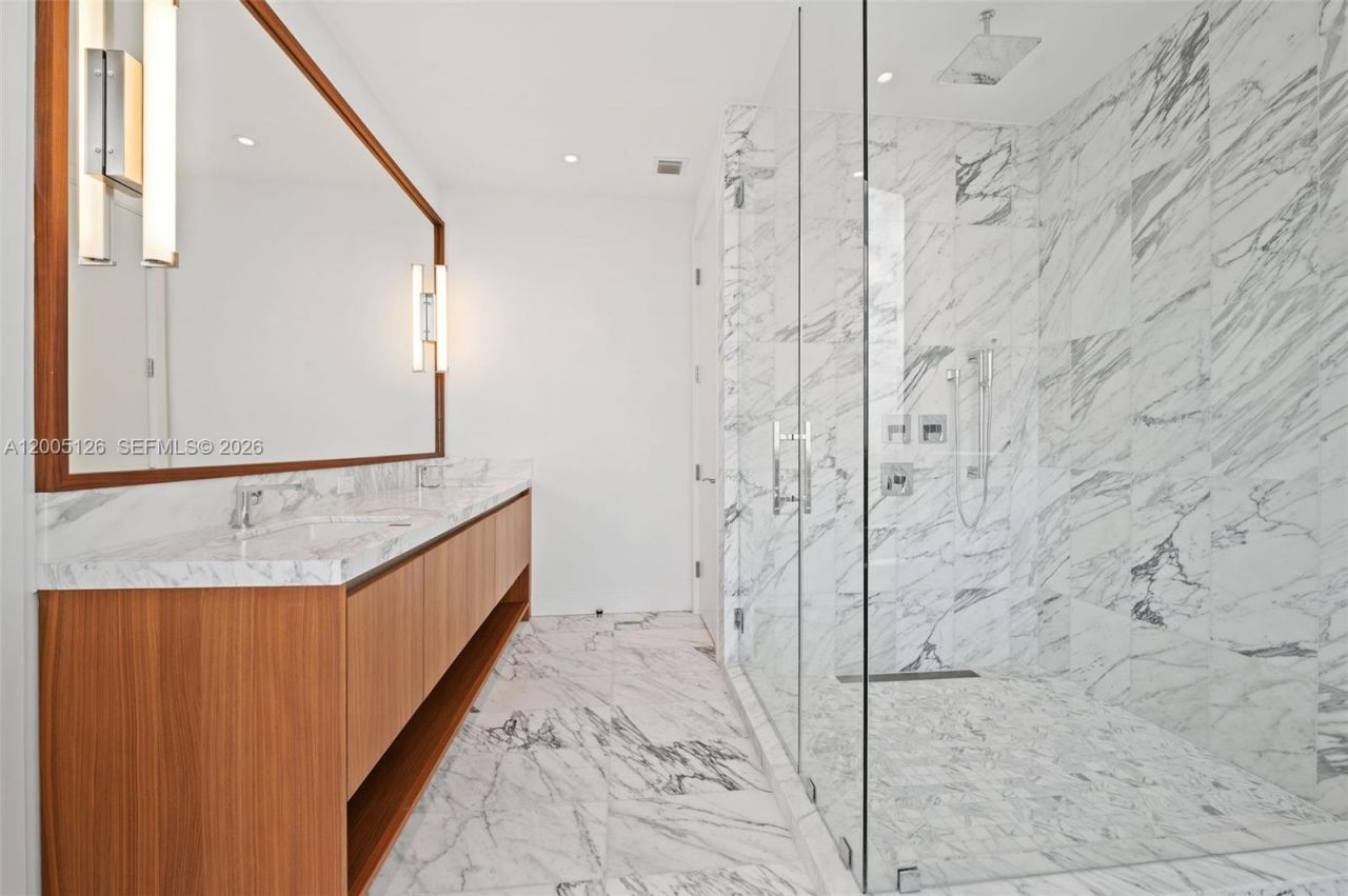 175 SE 25 Rd , Unit 2604, Miami, FL 33129 Photo