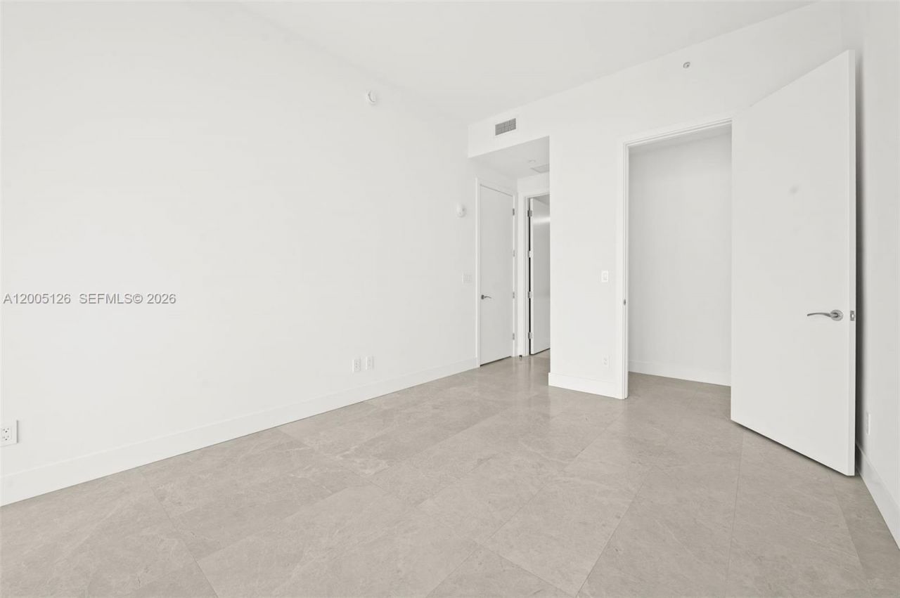 175 SE 25 Rd , Unit 2604, Miami, FL 33129 Photo