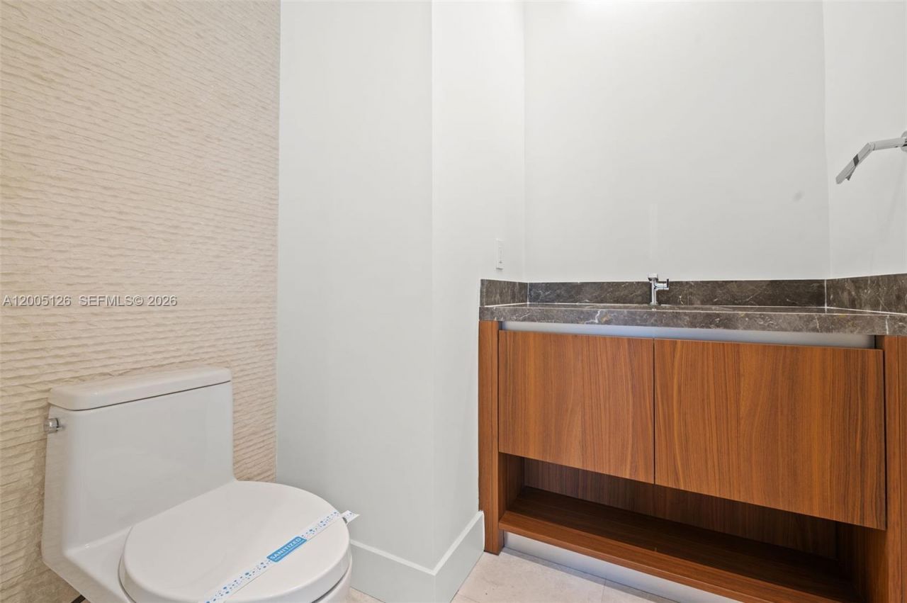 175 SE 25 Rd , Unit 2604, Miami, FL 33129 Photo