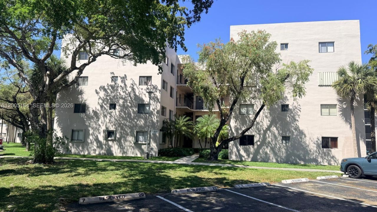 8650 SW 133rd Ave Rd , Unit 213, Miami, FL 33183 Photo