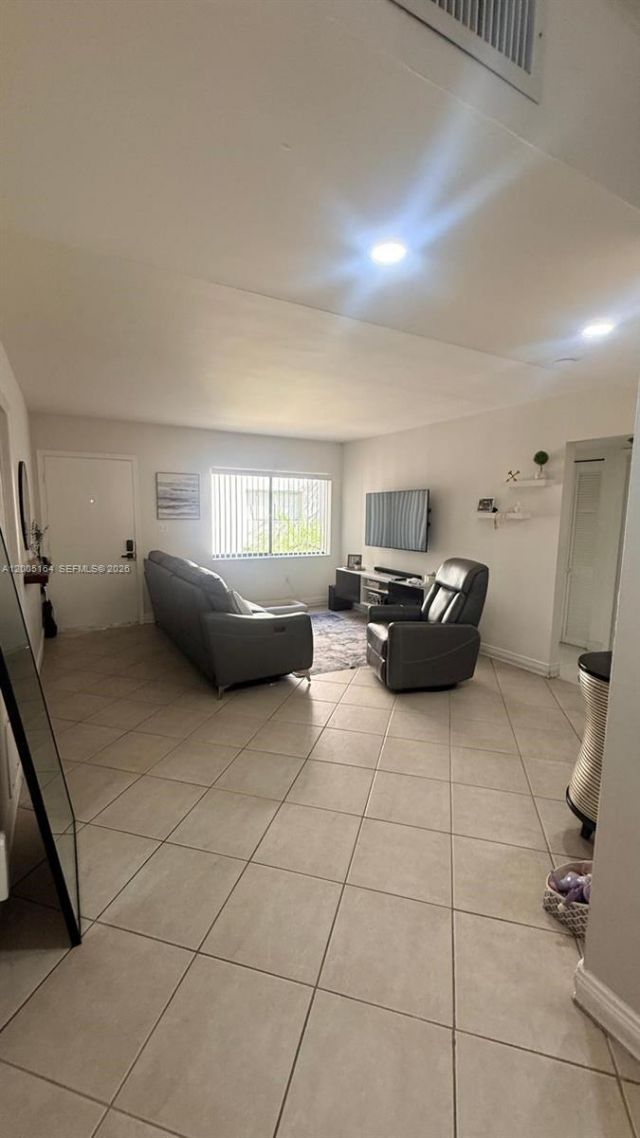 8650 SW 133rd Ave Rd , Unit 213, Miami, FL 33183 Photo