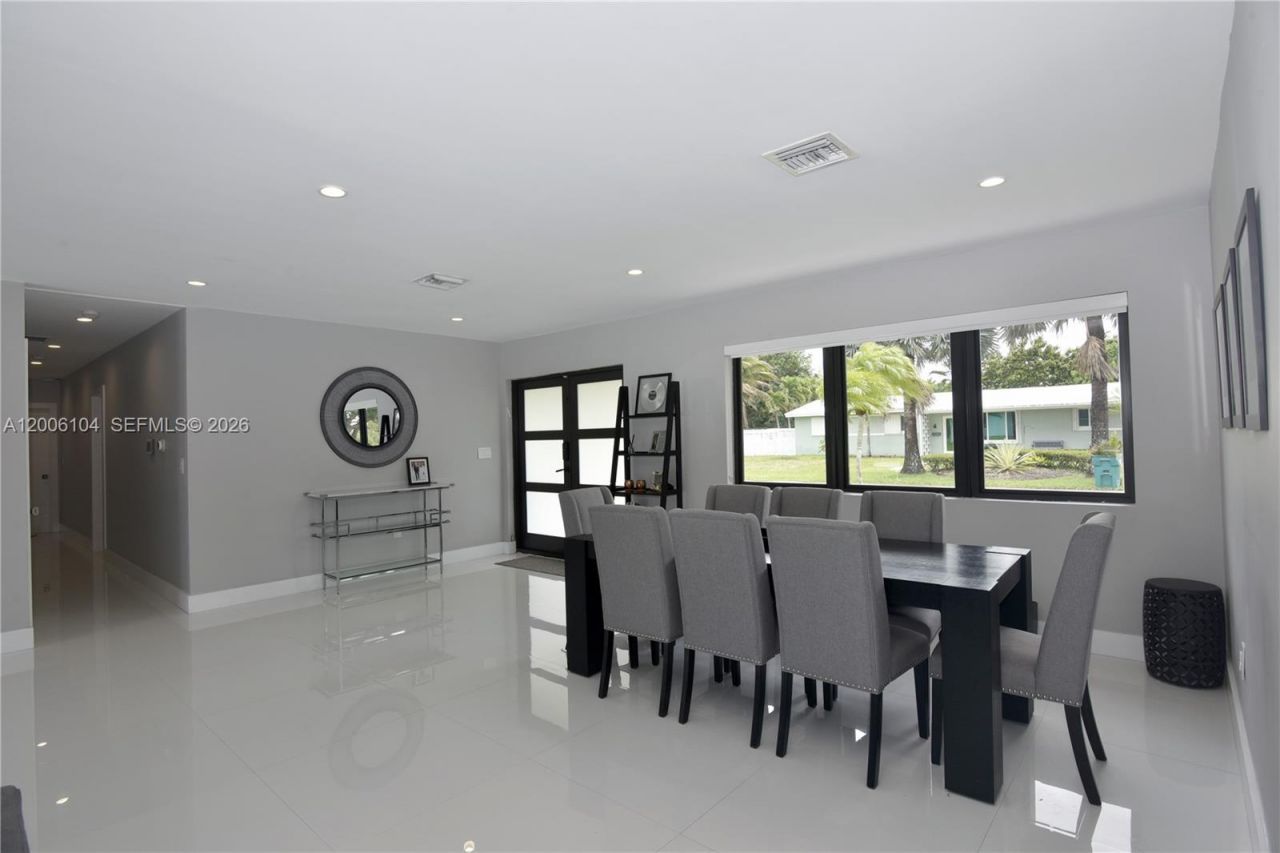 9281 SW 166th Ter , Palmetto Bay, FL 33157 Photo