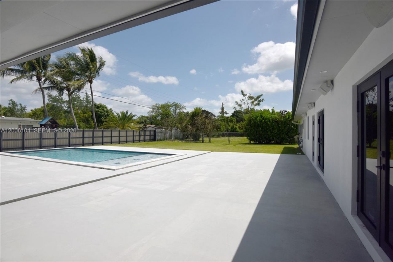 9281 SW 166th Ter , Palmetto Bay, FL 33157 Photo