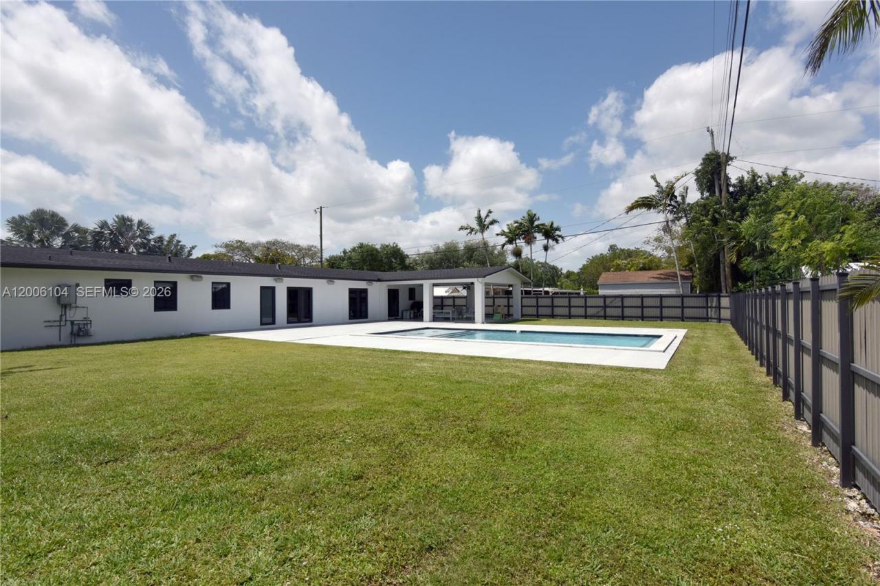 9281 SW 166th Ter , Palmetto Bay, FL 33157 Photo