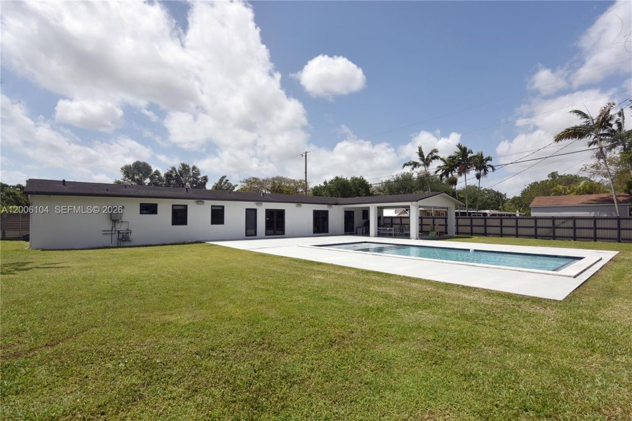 9281 SW 166th Ter , Palmetto Bay, FL 33157 Photo