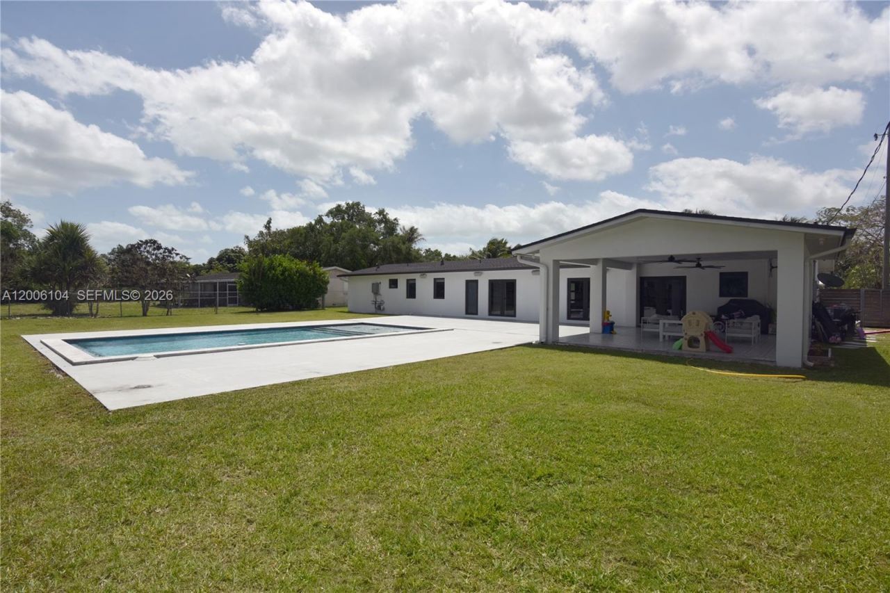 9281 SW 166th Ter , Palmetto Bay, FL 33157 Photo
