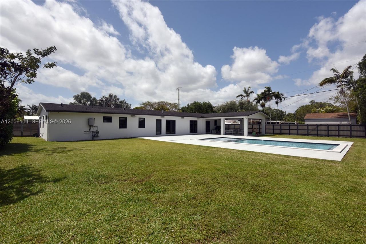 9281 SW 166th Ter , Palmetto Bay, FL 33157 Photo