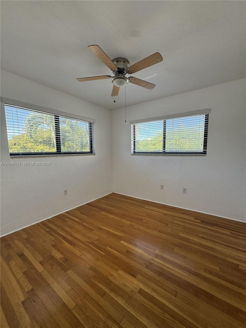 350 Madeira Ave, Unit D, Coral Gables, FL 33134 Photo