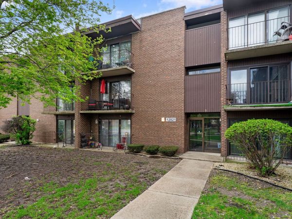 12821 S Kenneth Avenue , Unit B3, Alsip, IL 60803
