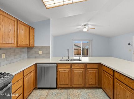 1281 Satellite Drive, Sparks, NV 89436 Photo