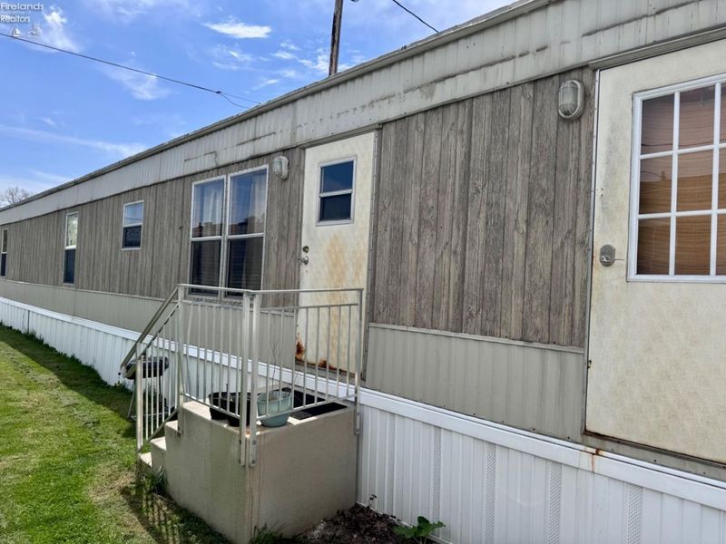 1015 N Main, Clyde, OH 43410 Photo 1