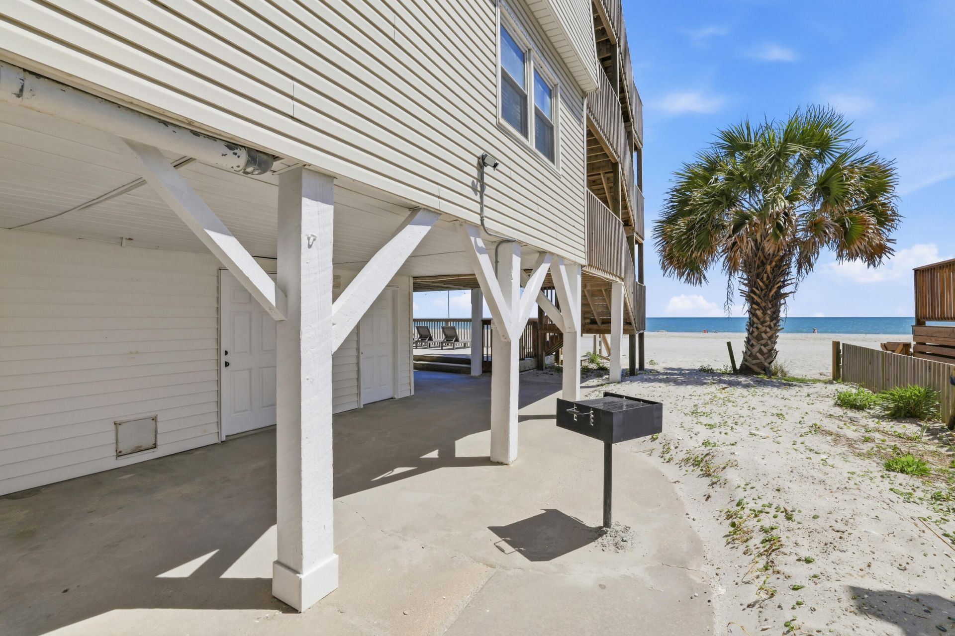 3104 N Ocean Boulevard Photo 7