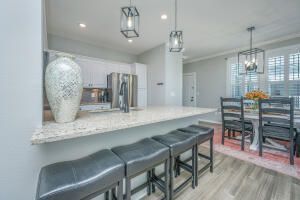 130 River Landing Drive Photo 5