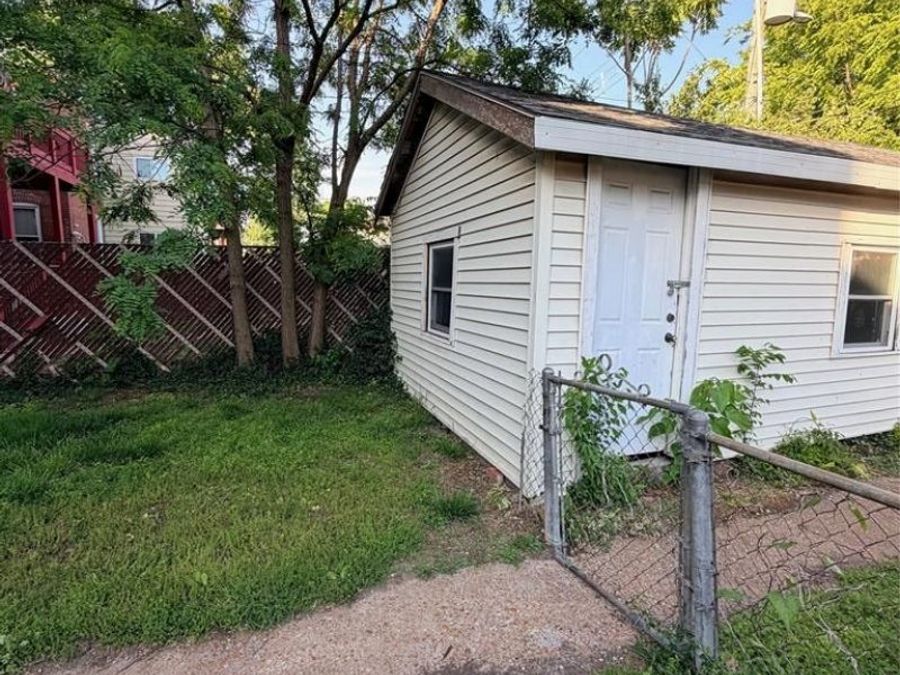 Property Image 16