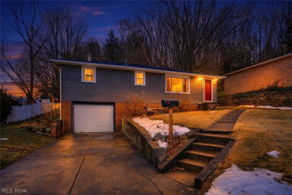 513 Queen Street , Minerva, OH 44657