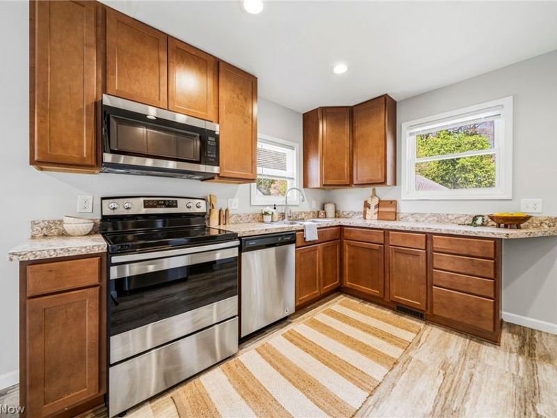 409 W Grant Street, Kent, OH 44240 Photo 3