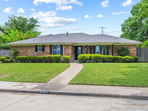 9424 Hunters Creek Drive, Dallas, TX 75243
