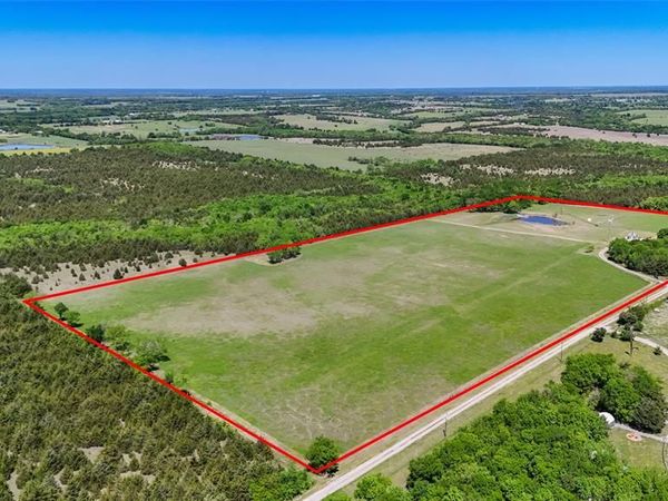 2729 County Road 3732 , Wolfe City, TX 75496