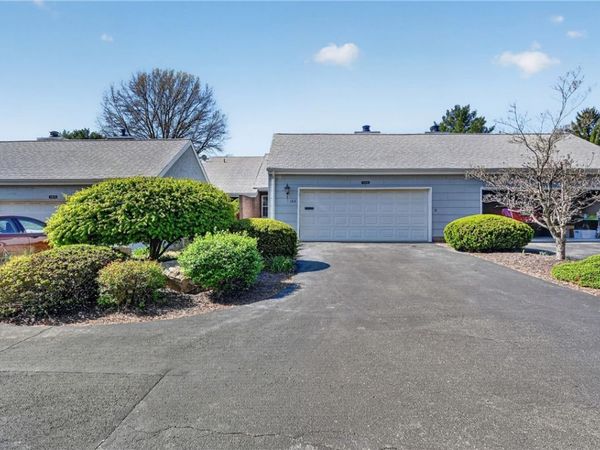 142 ROSCOMMON PLACE, Canonsburg, PA 15317