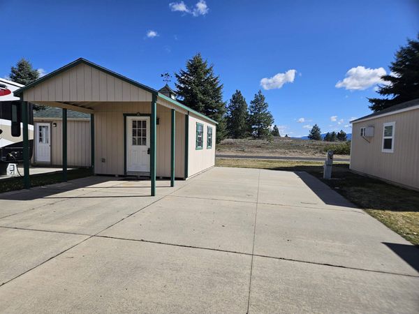 1205 N Country Club Dr, #104 Dr, Deer Park, WA 99006