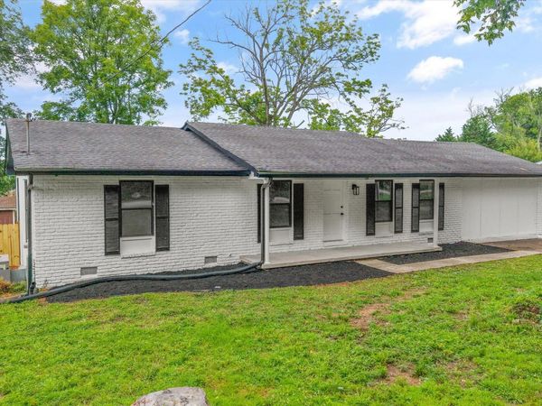 201 Wakefield Rd, Knoxville, TN 37922