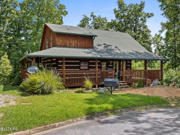 1709 Bear View Rd, Sevierville, TN 37876