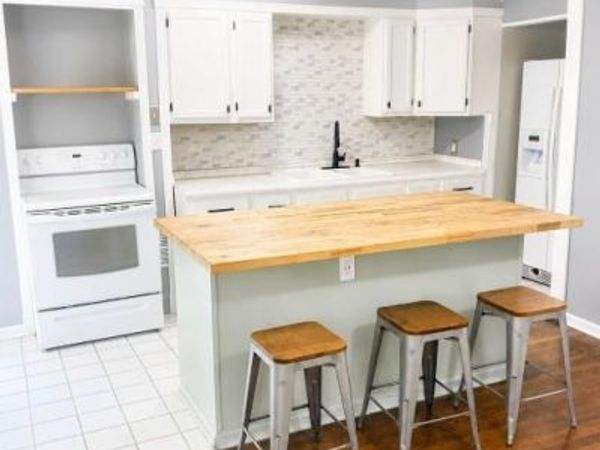 9721 Baltimore Avenue, Kansas City, MO 64114