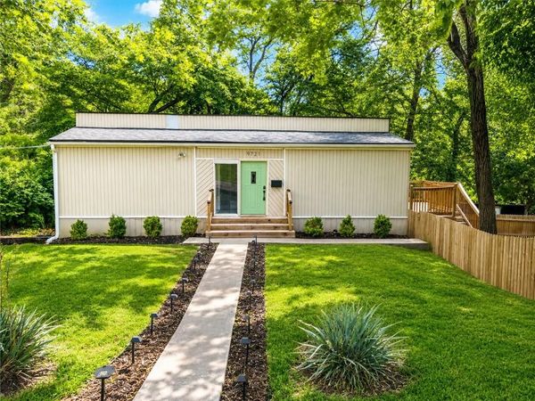 9721 Baltimore Avenue, Kansas City, MO 64114