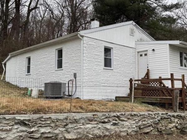 44 S BRANDYWINE AVENUE , COATESVILLE, PA 19320