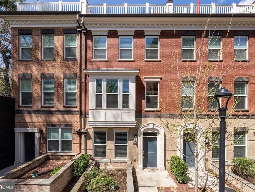 10326 Grosvenor Place, North Bethesda, MD 20852 Main Photo