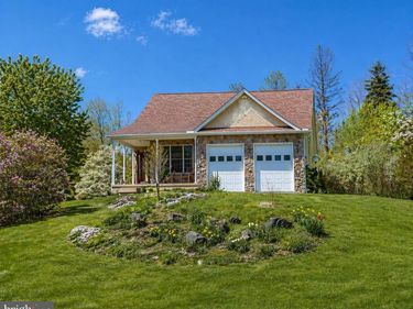 2039 BETHESDA CHURCH ROAD, EAST GREENVILLE, PA 18041